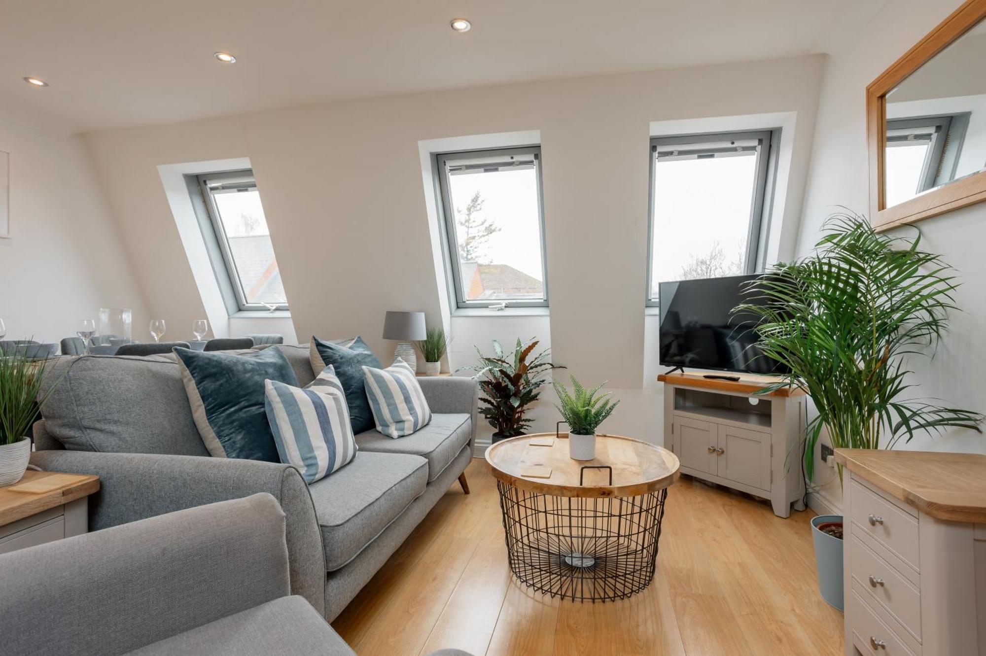 Starhost Residences - Central 3 Bed Apartment At Regents Court, Newbury Newbury  Eksteriør bilde