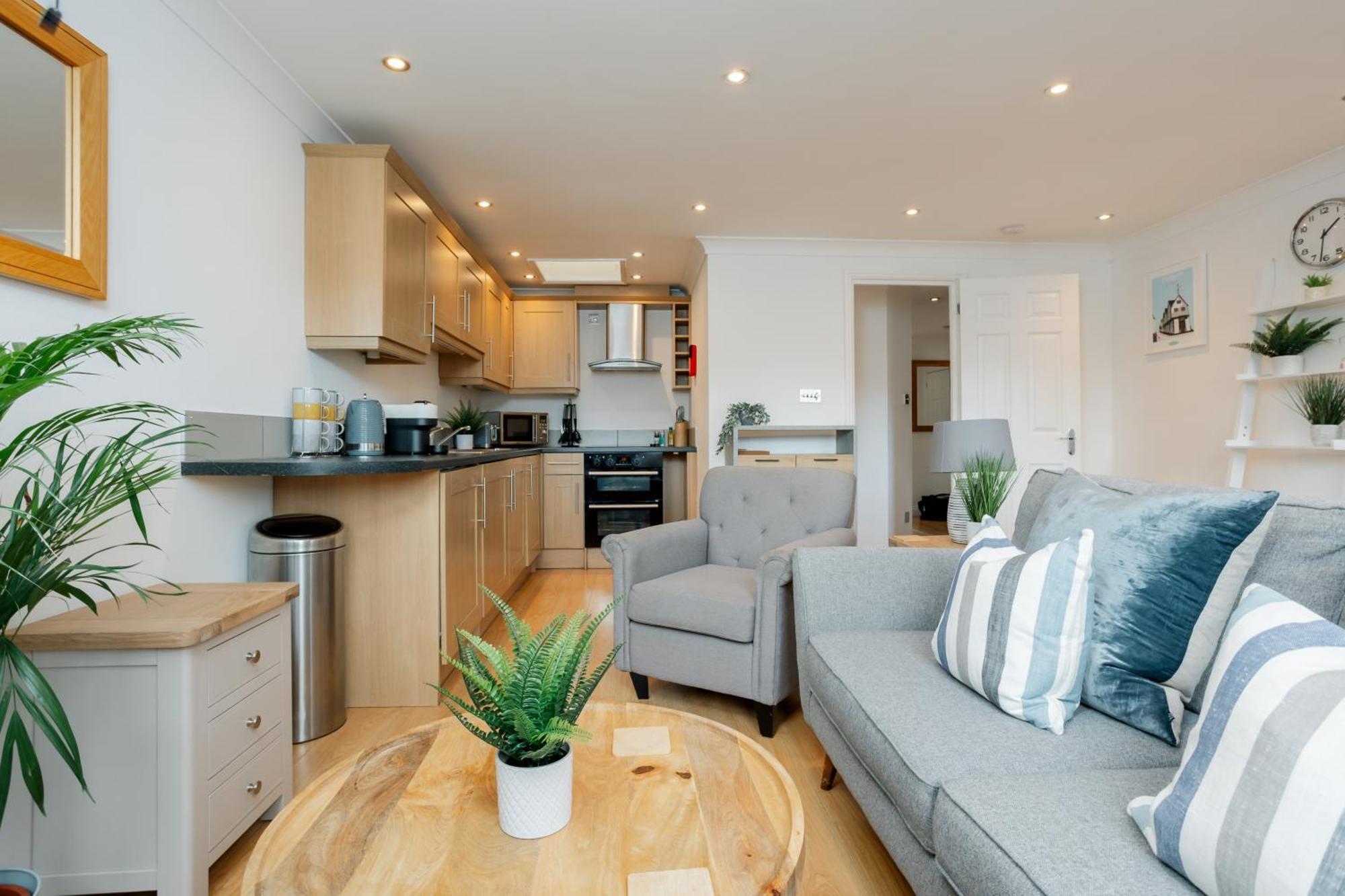 Starhost Residences - Central 3 Bed Apartment At Regents Court, Newbury Newbury  Eksteriør bilde